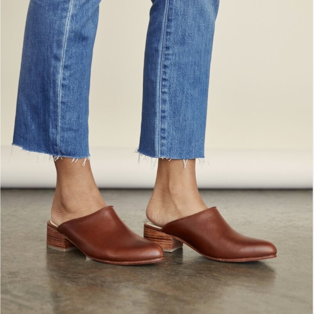 NISOLO Heeled Brown Leather Mules Sz 6.5 Almond Toe